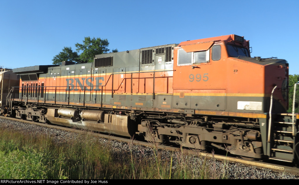 BNSF 995